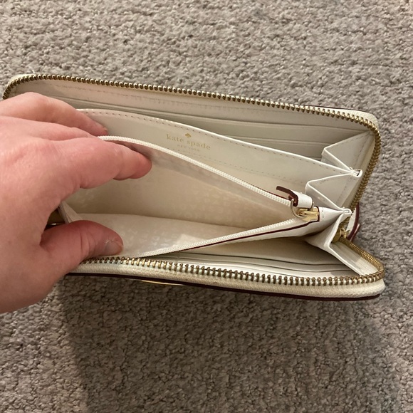Kate spade large white wallet - Picture 6 of 9